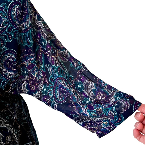 Motherhood Maternity semi-sheer navy paisley blouse w/integrated camisole size M - Picture 6 of 12